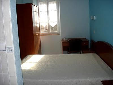 Chambres D'Hotes La Chaumiere Arcy-sur-Cure Екстериор снимка